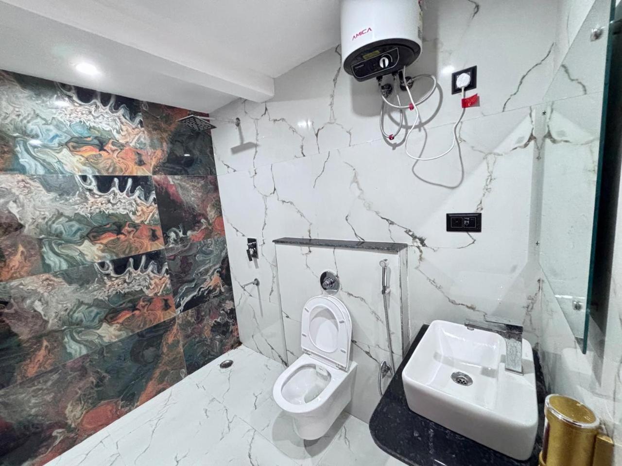 Hotel Omkar Palace Ayodhya 외부 사진